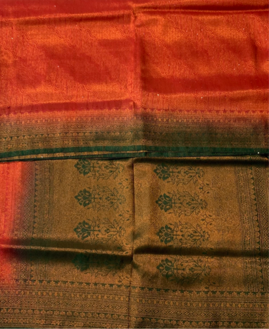 Red kuberra pattu with Jamiki Work.