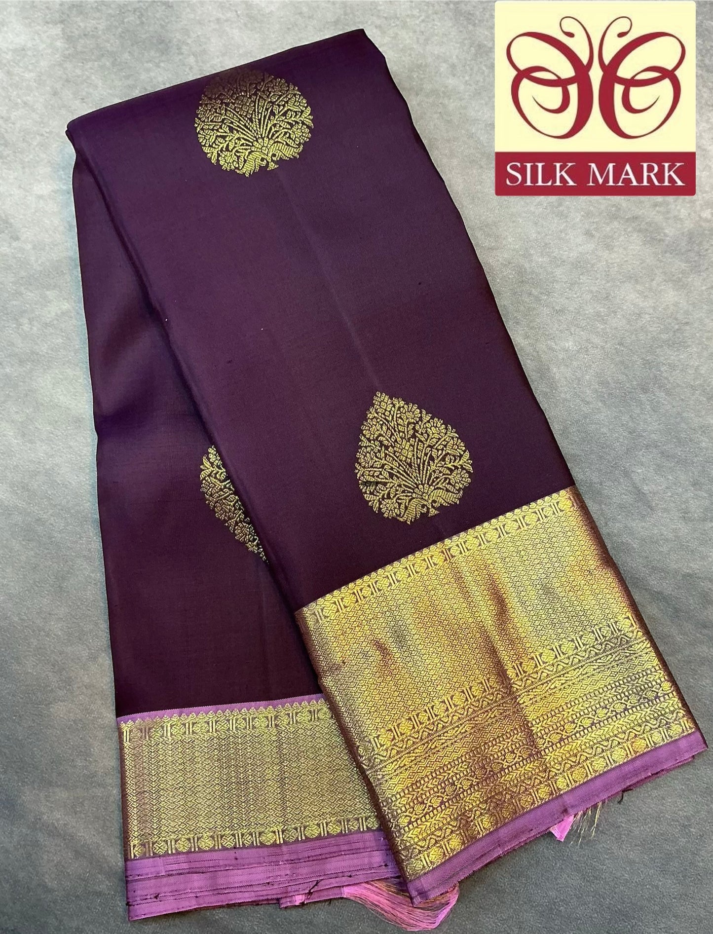 Pure Kanchipuram Silk Saree Wine Purple Colour Shade with Onion Pink Colour Border