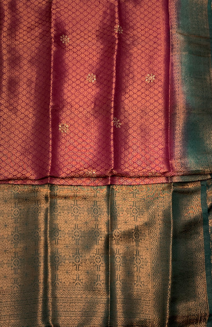 Brown shade kuberra pattu with Green Pallu