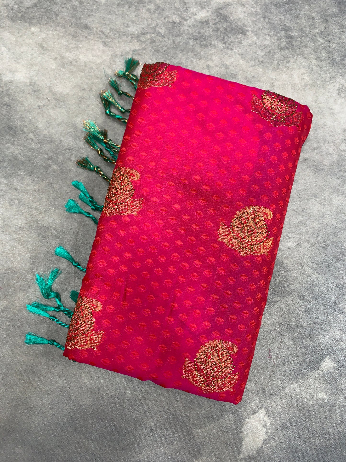 Soft Vegan Silk Saree Pink Colour with Rama Green and Copper Border