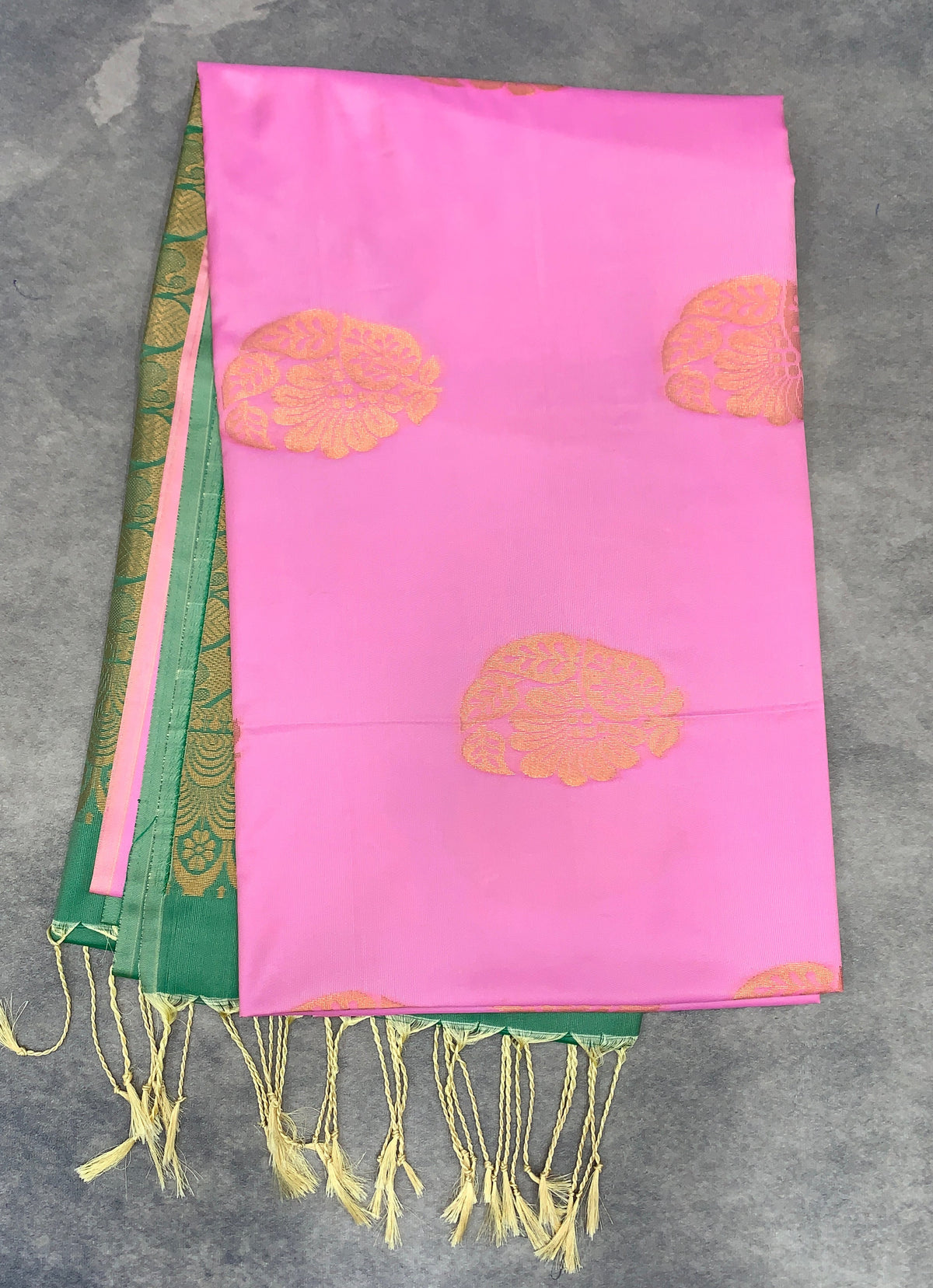 Art Silk Saree Baby Pink Colour with Borderless