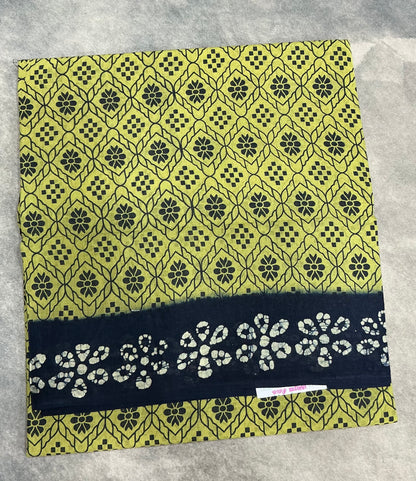 Chettinad Sungudi Cotton Lime Green Colour with Navy Blue Colour Border