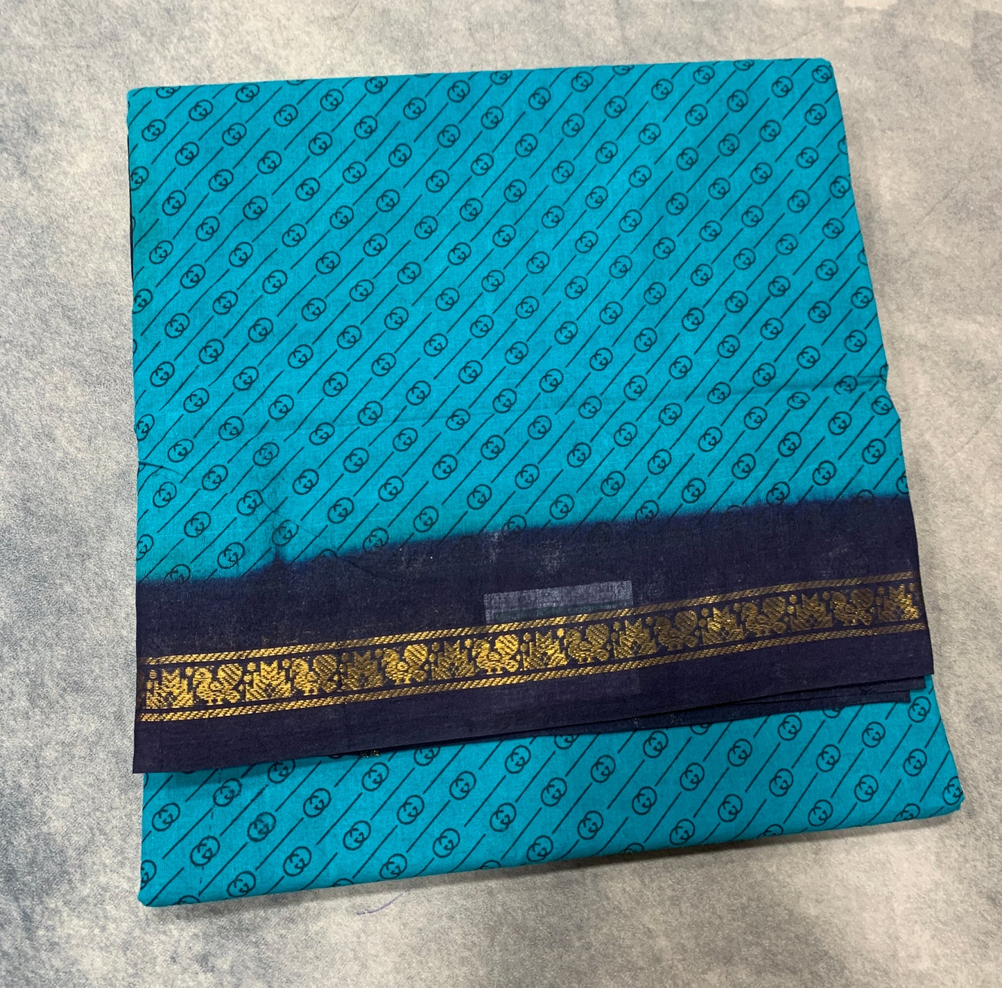 9 yards Cotton Saree Rama Green Colour with Navy Blue Border