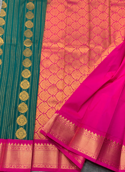 Vegan Silk Saree Teal Green Colour Saree with Pink Colour Contrast Border