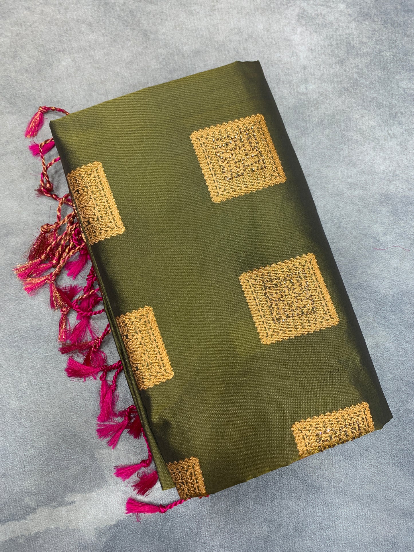 Soft Vegan Silk Saree Olive Green Colour with Pink and Copper Border