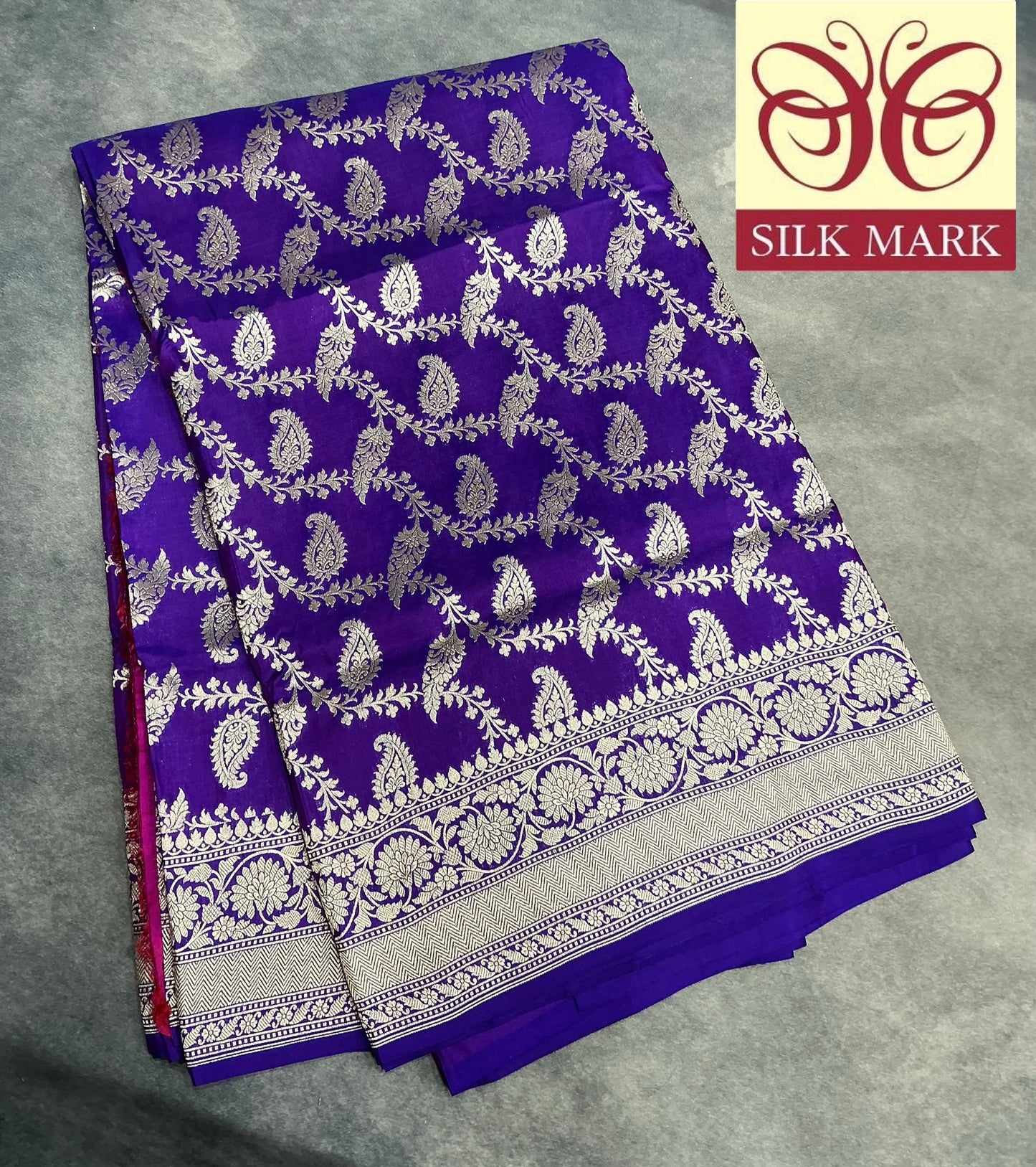 Pure Banaras Silk Saree Violet(Dual Tone)Colour with Beautifully Crafted Floral Banarasi border