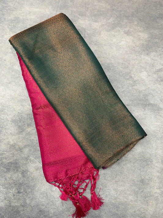 Soft Silk Saree Green Colour with Pink Colour Pallu