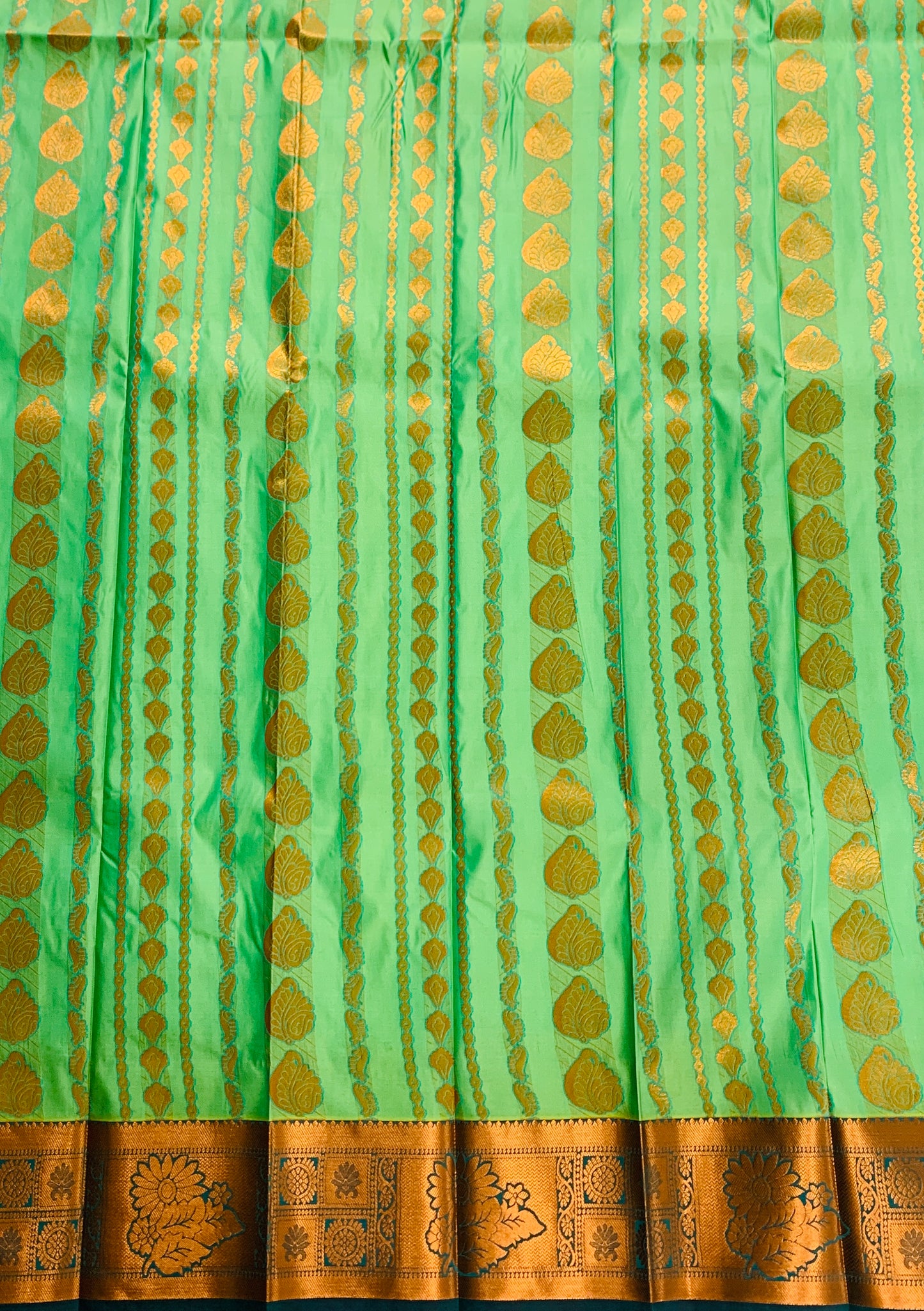 Vegan Silk Saree Apple Green Colour with Copper Border