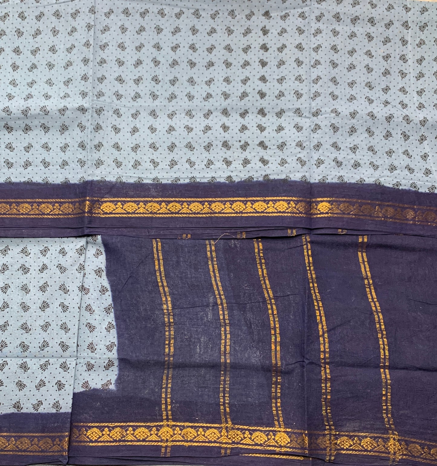 9 yards Cotton Saree Gray Colour with Navy Blue Border