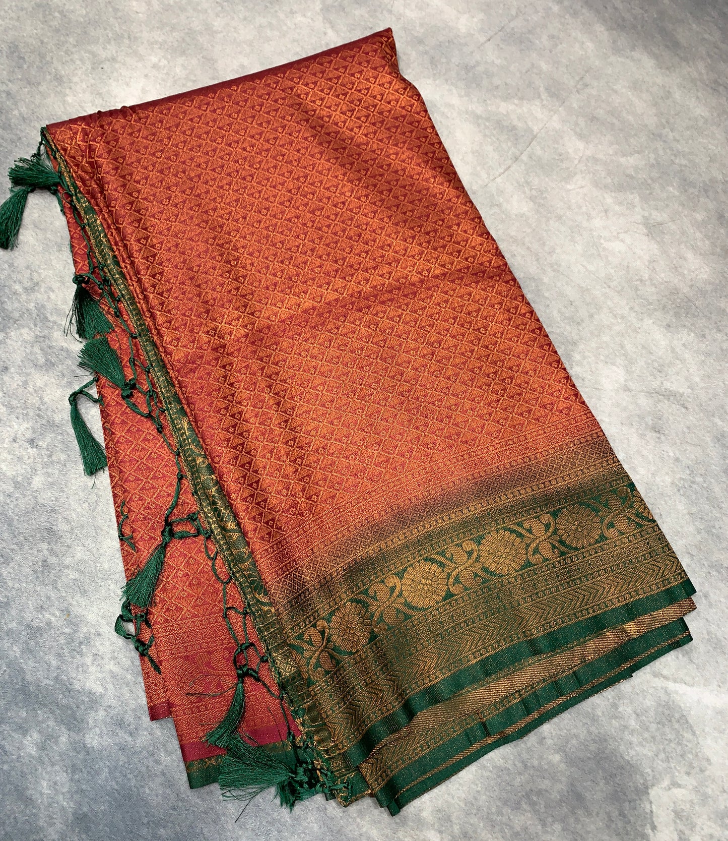 Soft Silk Saree Maroon Colour with Green Colour Pallu