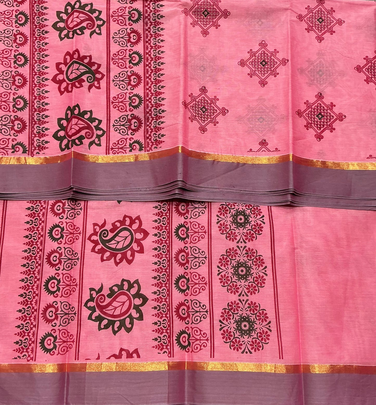 Chettinad Sungudi Cotton Light Pink Colour with Onion Pink Colour Border