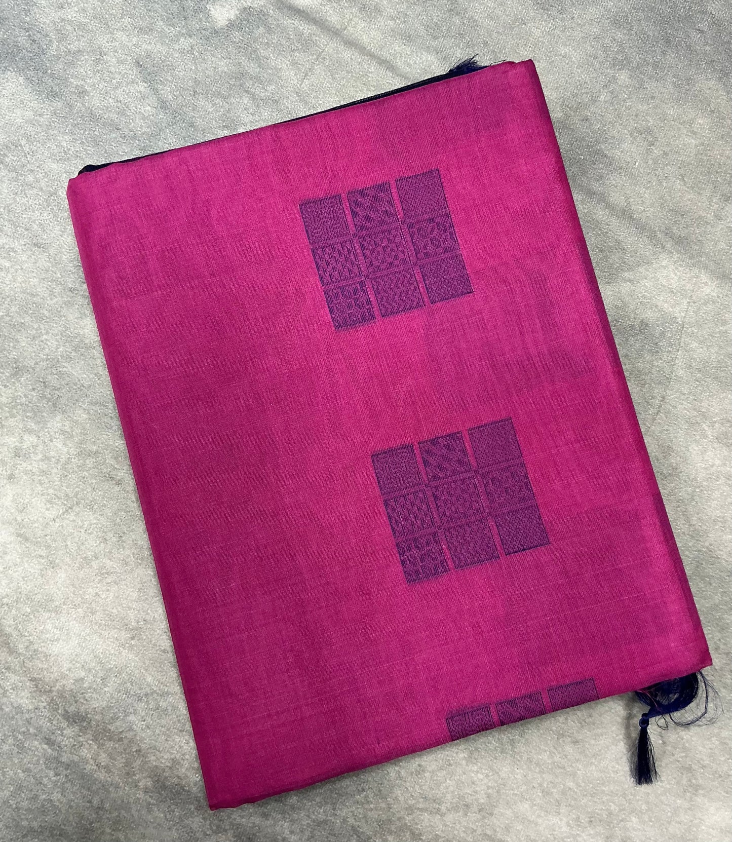 Pink Shade Silk Cotton Saree with Border less