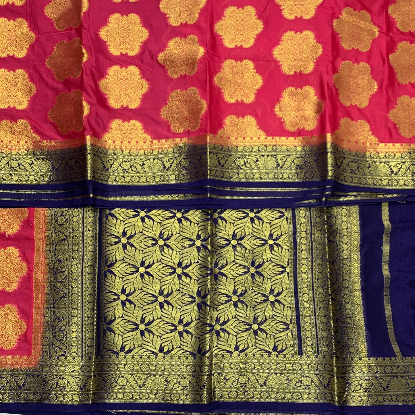 Crepe Saree Red Pink Colour with Navy Blue Border