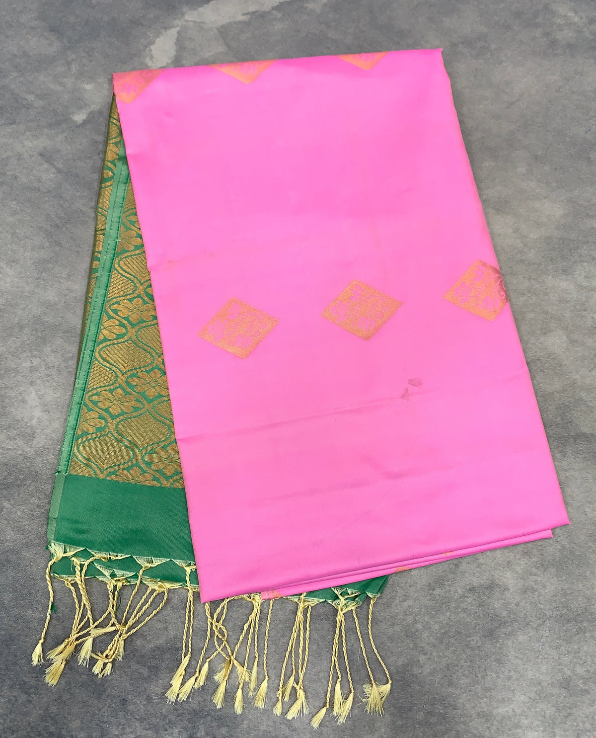 Art Silk Saree Baby Pink Colour with Borderless