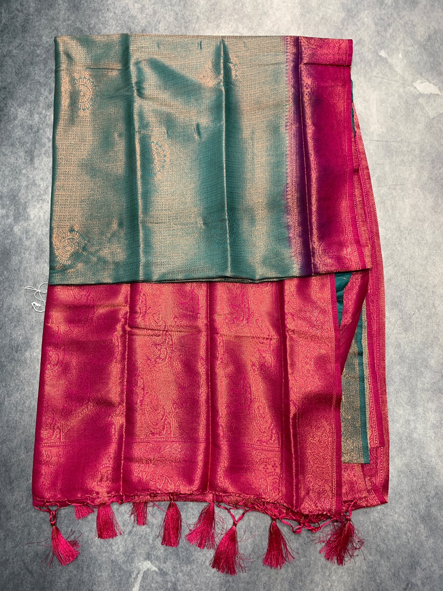 Soft Silk Saree Green Colour with Pink Colour Pallu