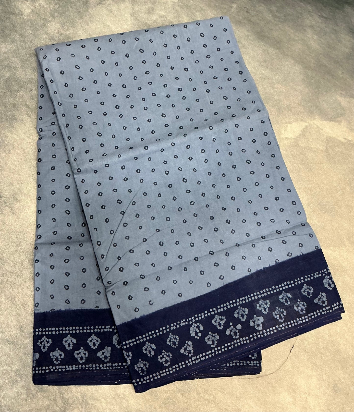 Chettinad Sungudi Cotton Gray Colour with Navy Blue Colour Border