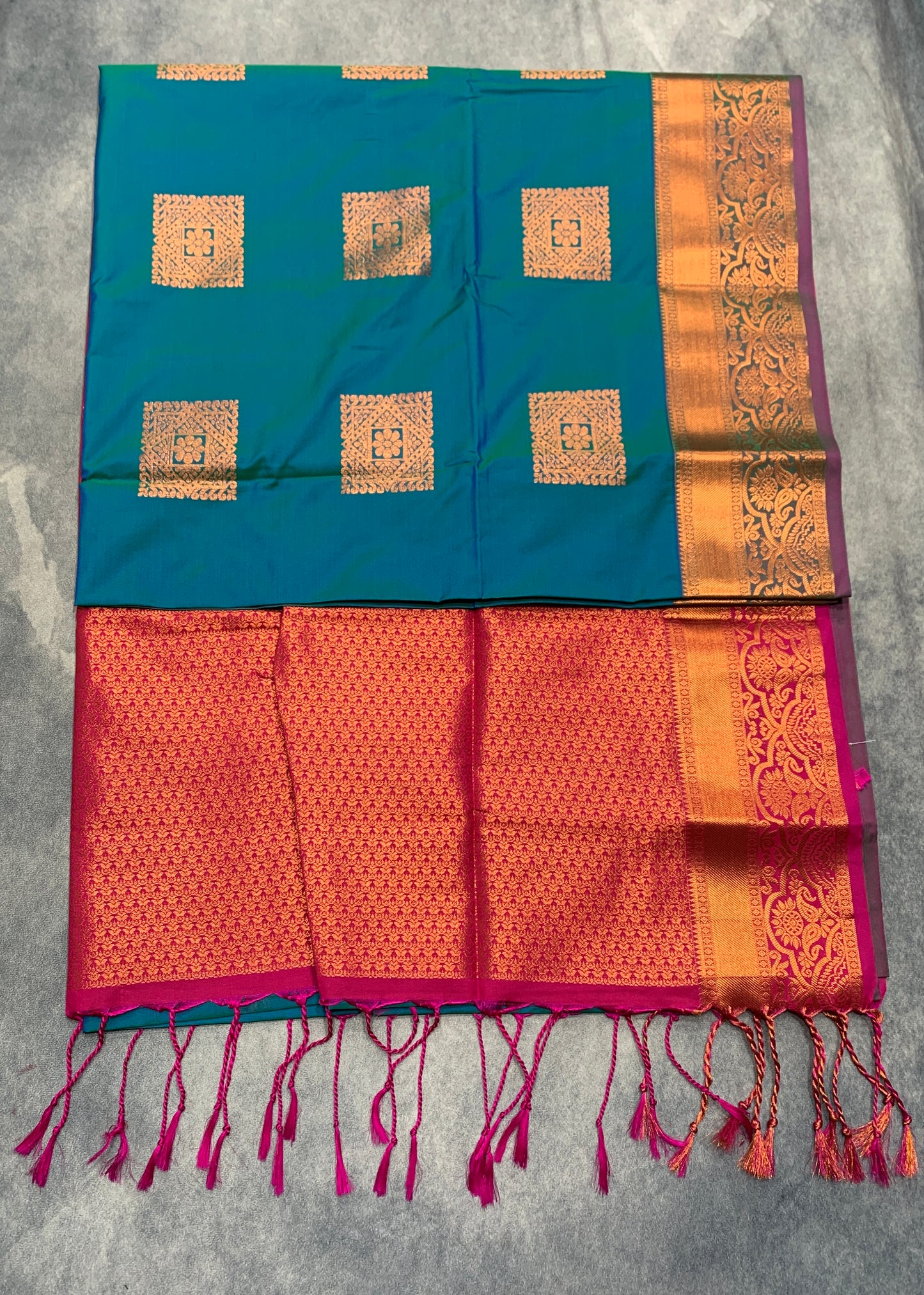 Soft Vegan Silk Saree Peacock Green Colour with Pink and Copper Border