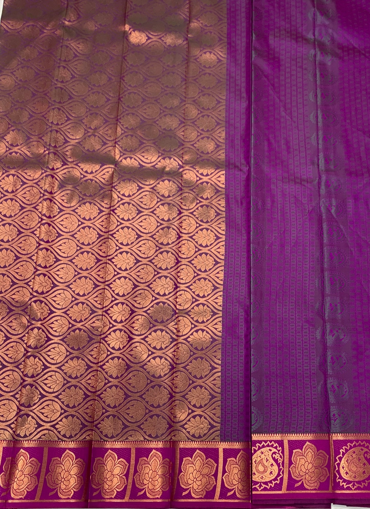 Vegan Silk Saree Green Colour with Purple Border