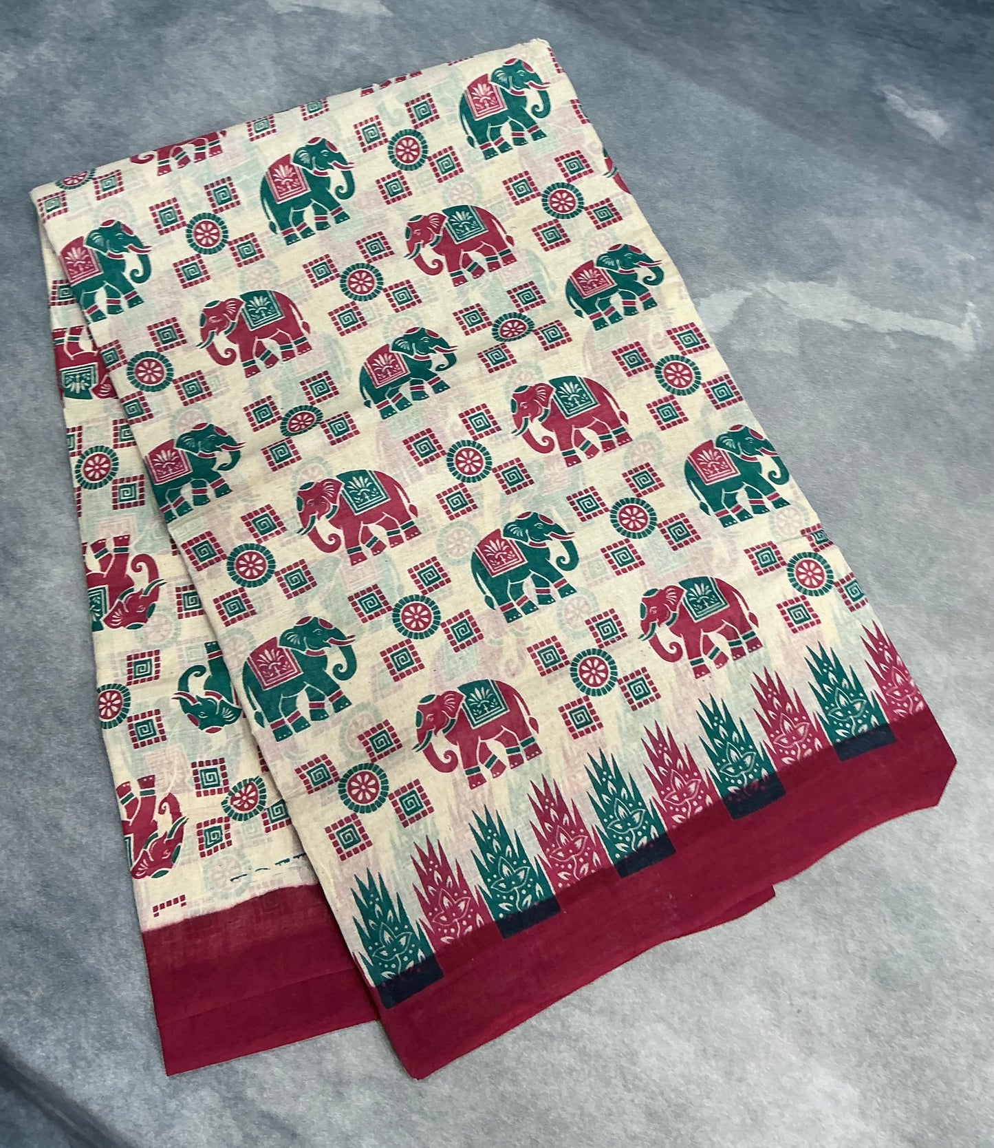 Chettinad Sungudi Cotton Off White Colour with Red Colour Border