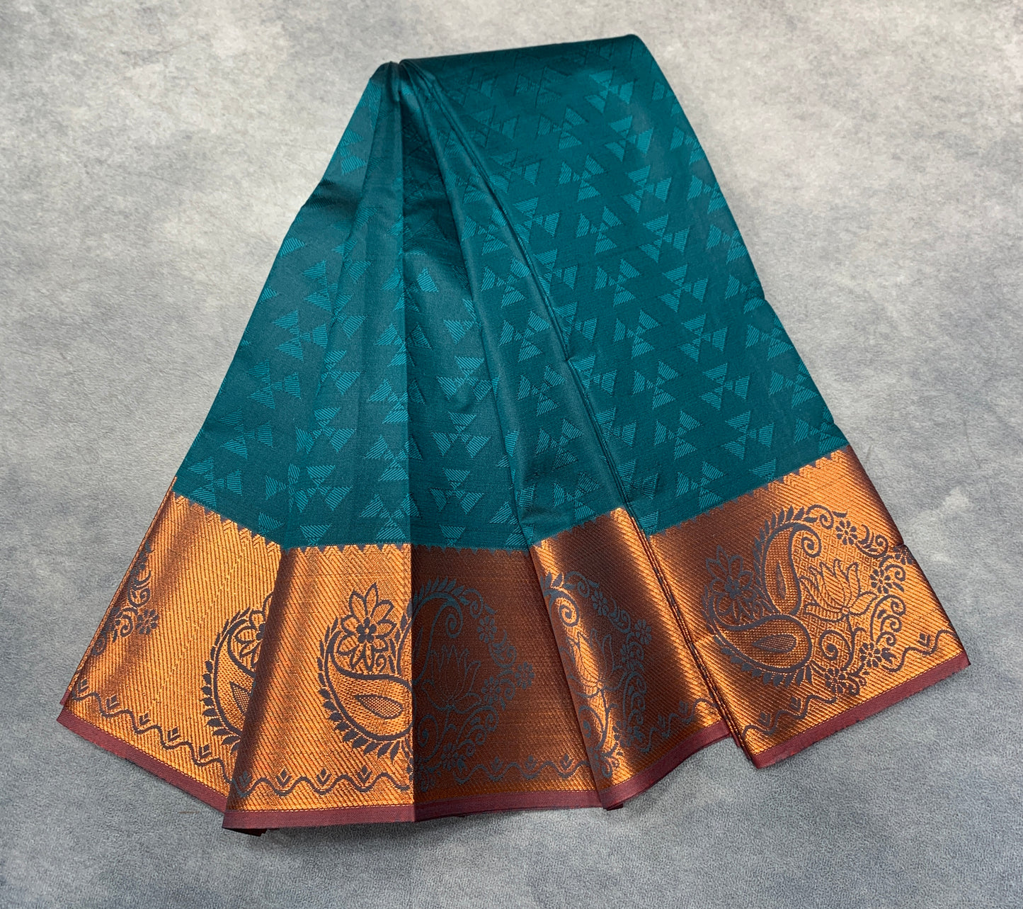 Synthetic Cotton Saree Rama Green Colour with Copper Floral and Mango Design Border
