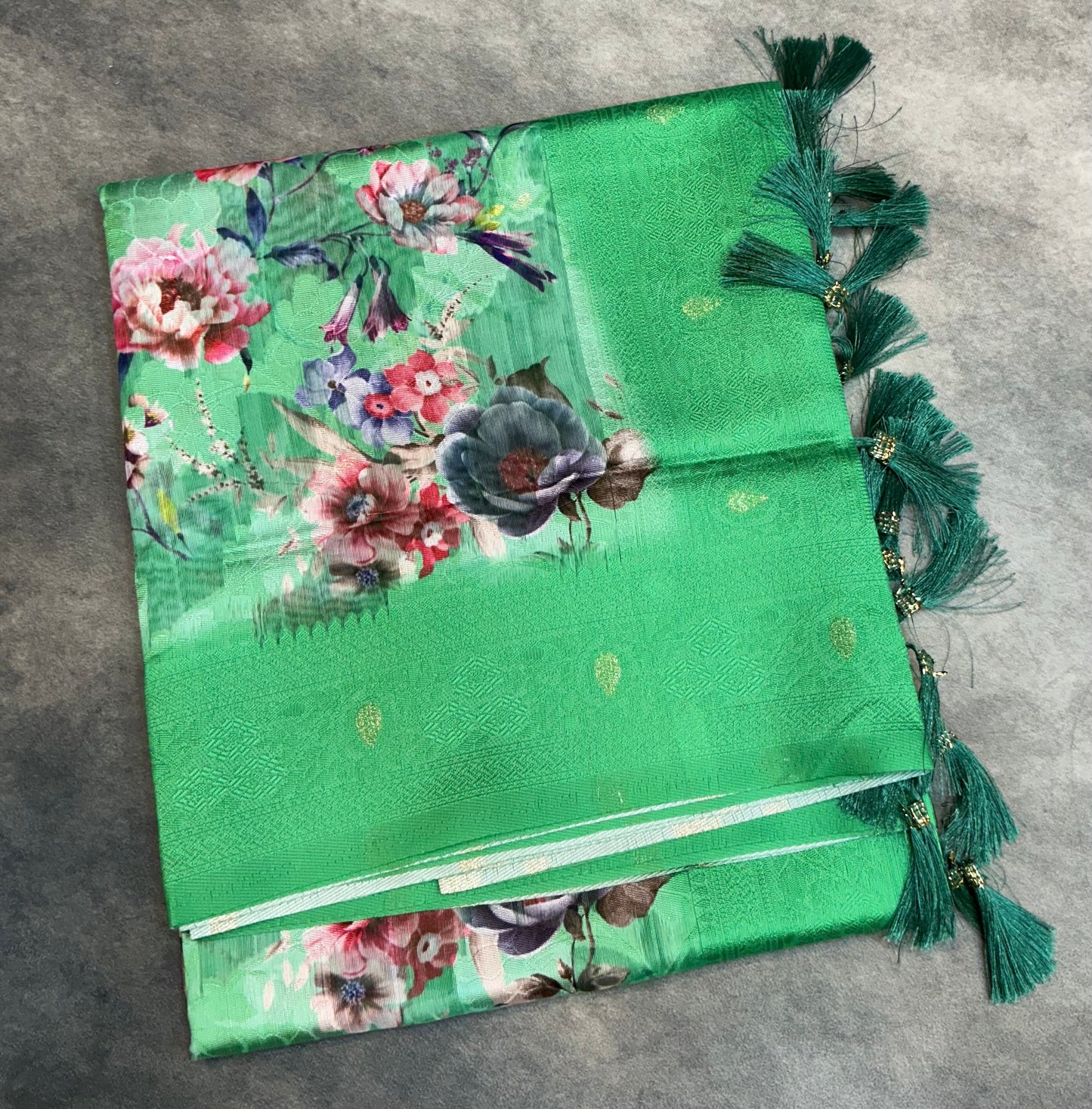 Digital Print Cotton Saree Light Green Colour with Floral Pattern