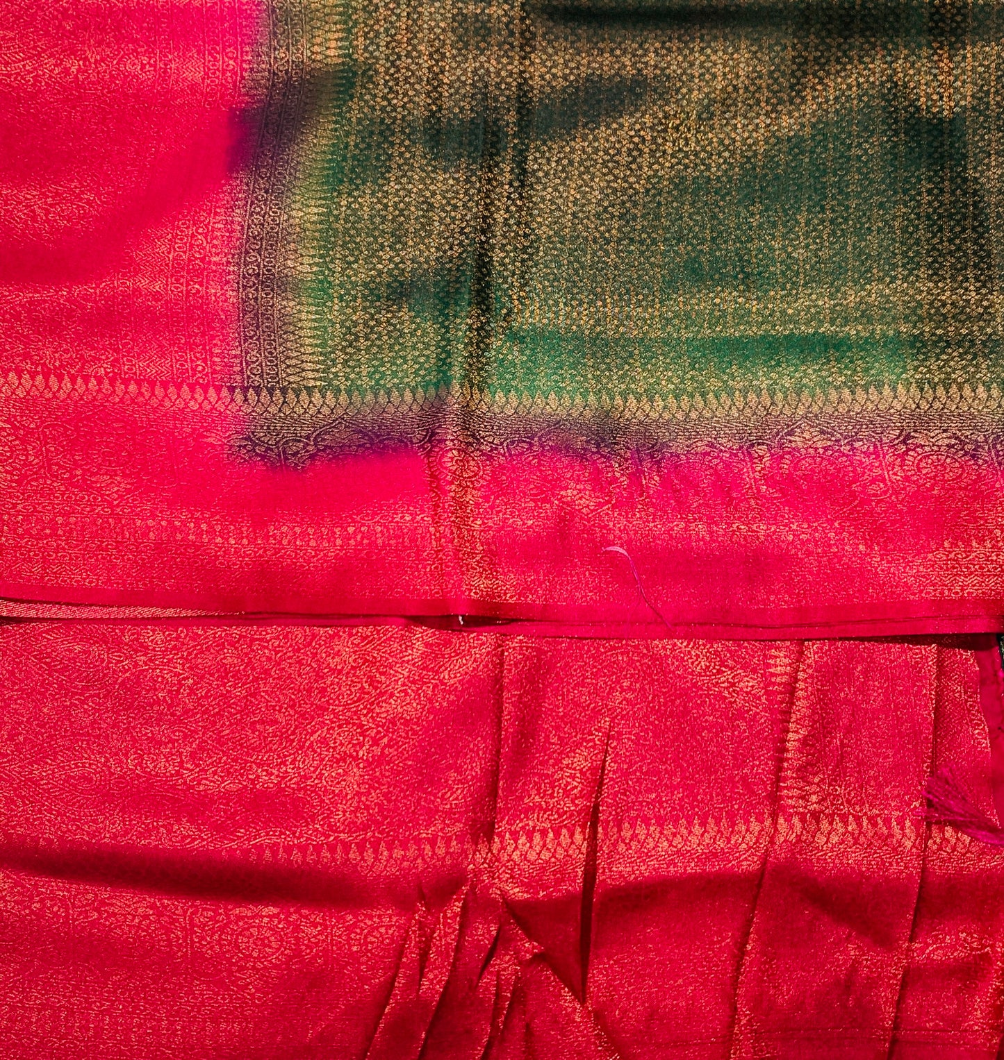 Green shade kuberra pattu with Pink Pallu