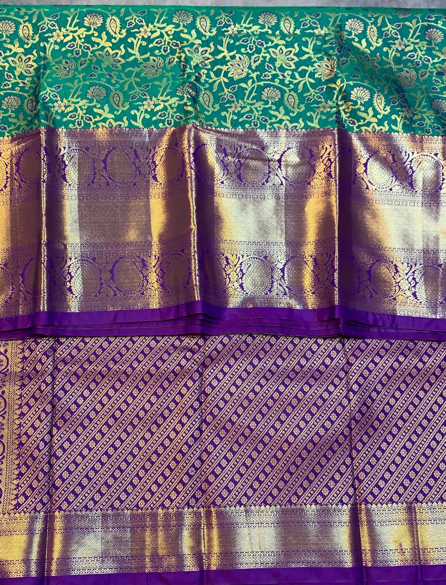 Vegan Silk Saree Green Colour with Blue Border