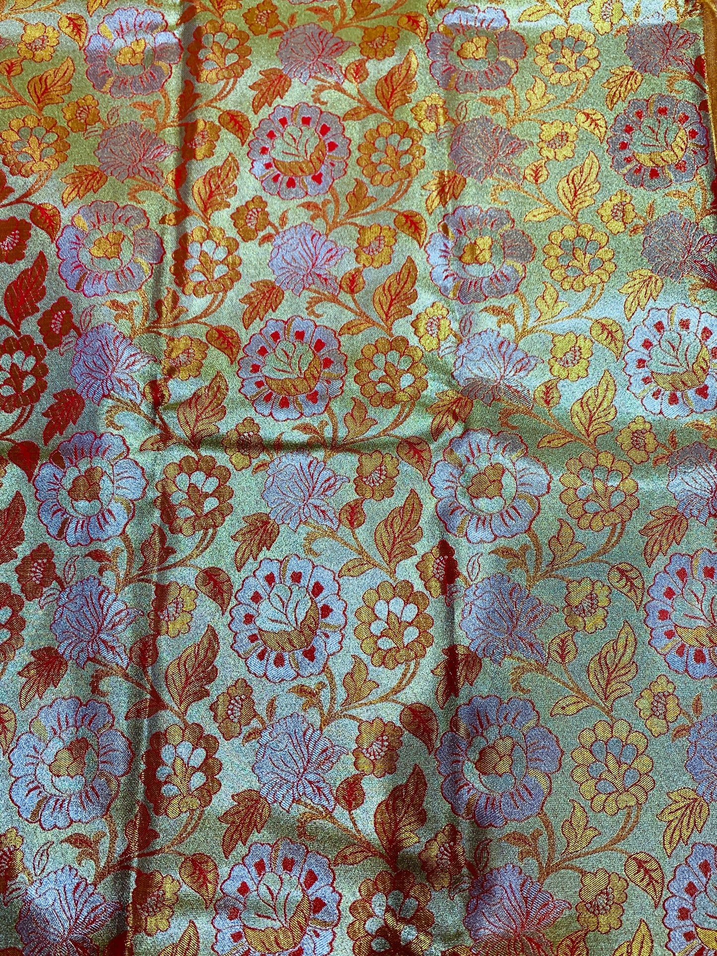 Golden shade Soft kanchi pattu with Maroon and Golden Border