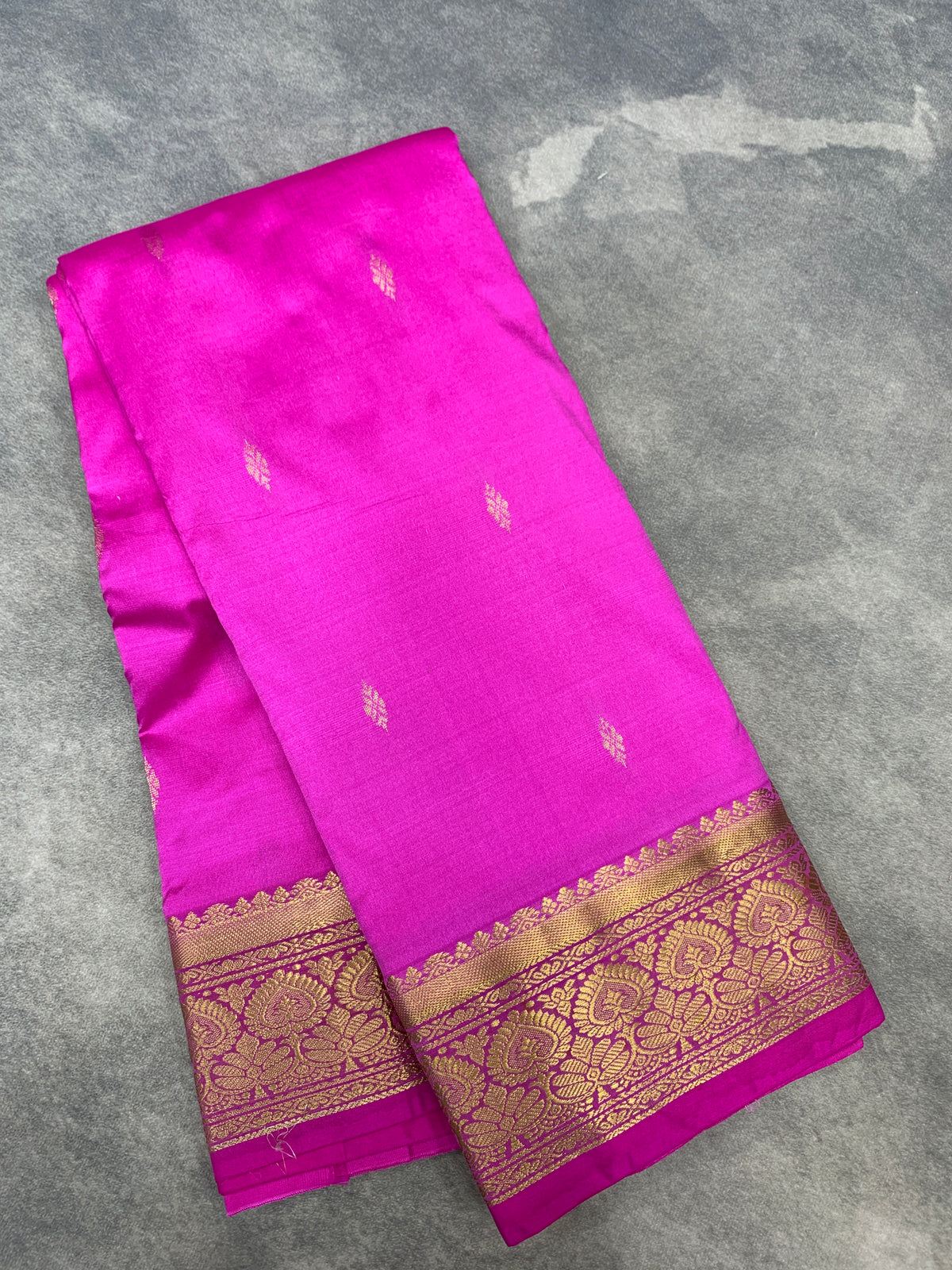 Pure Kanchipuram Silk Pink Colour with Golden Zari Border