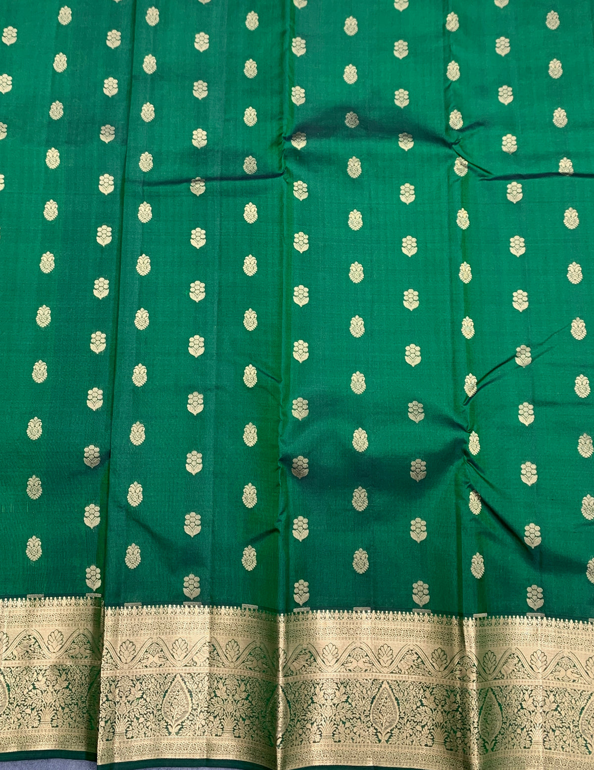 Pure Kanchipuram Silk Saree Emerald Green Colour with Golden zari Border