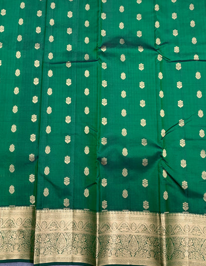 Pure Kanchipuram Silk Saree Emerald Green Colour with Golden zari Border