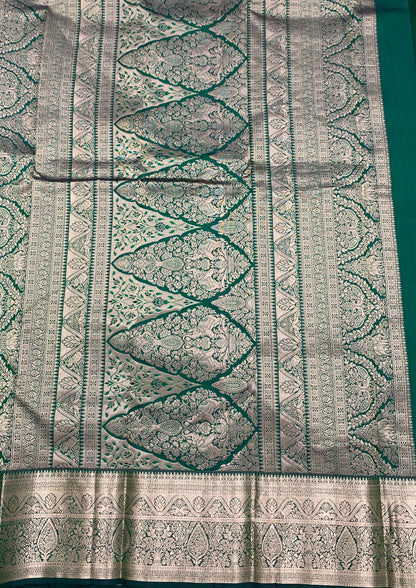 Pure Kanchipuram Silk Saree Emerald Green Colour with Golden zari Border