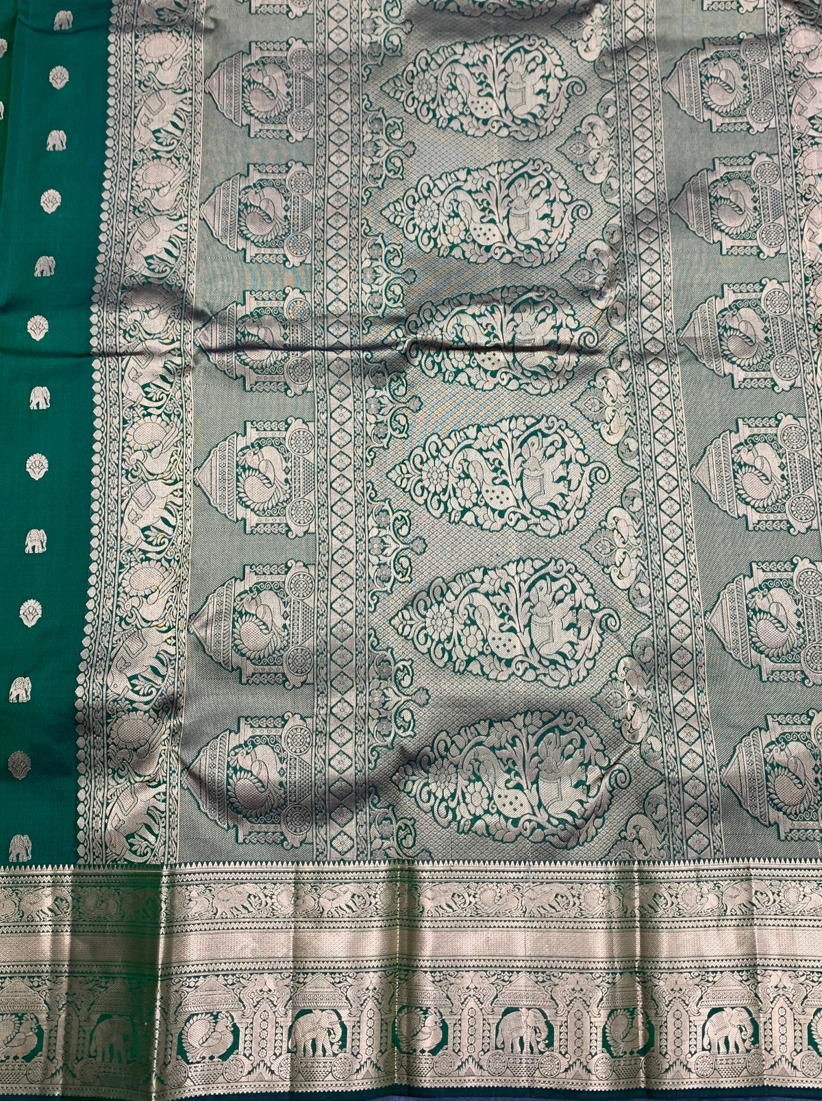 Pure Kanchipuram Silk Saree Emerald Green Colour with Golden zari Border
