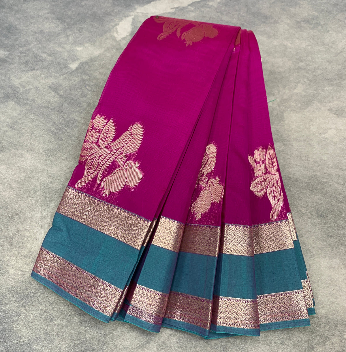 Magenta Colour Silk Cotton Saree with Rettai Pettu Border