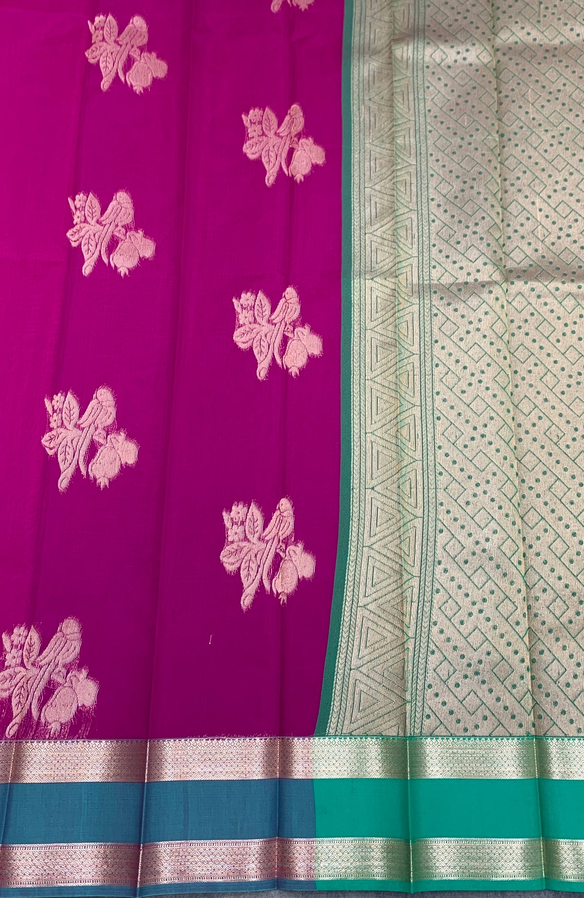 Magenta Colour Silk Cotton Saree with Rettai Pettu Border