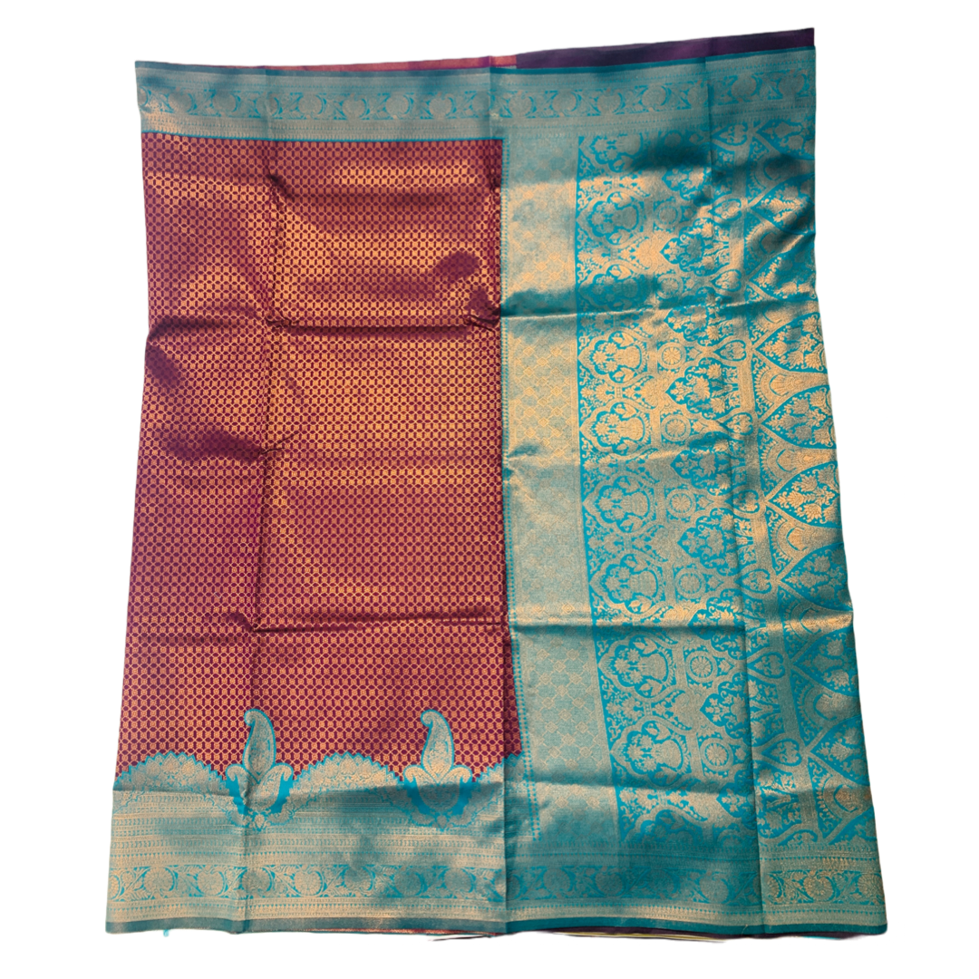 Purple shade saree with Blue Border