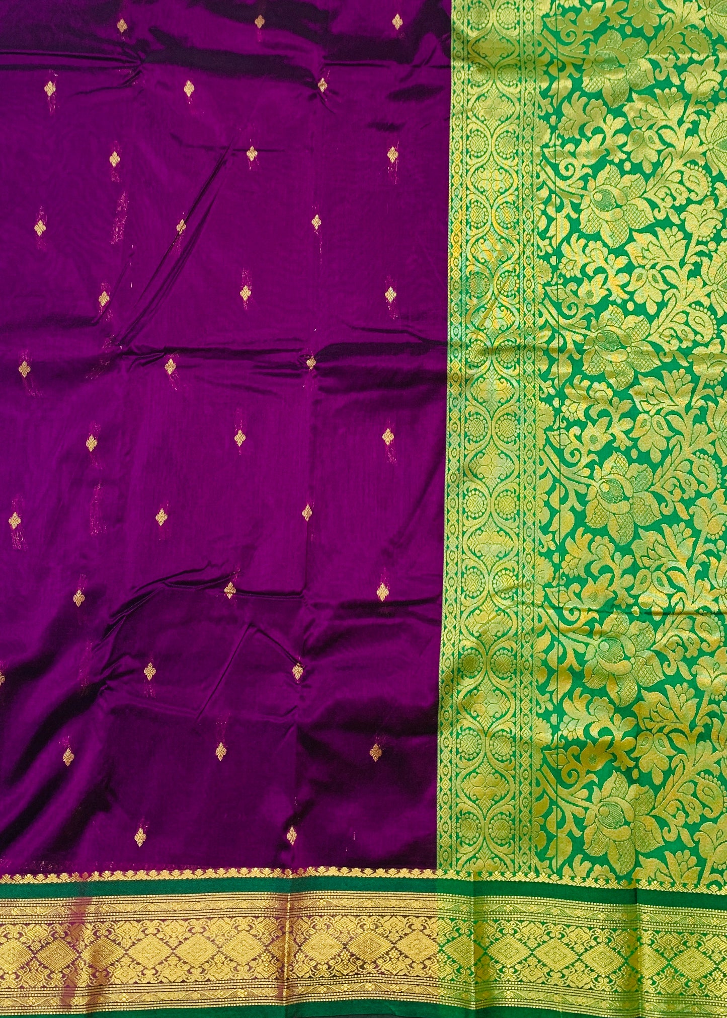 Purple shade saree with Sliver and Green Border