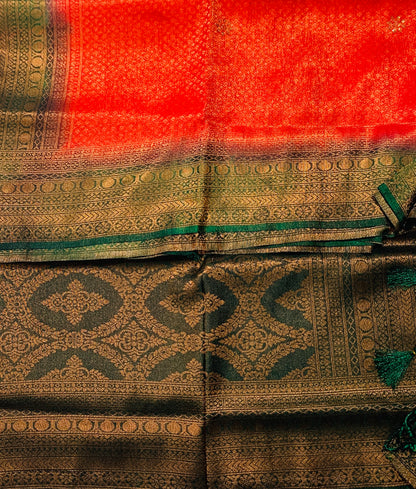 Red shade kuberra pattu with Green Pallu